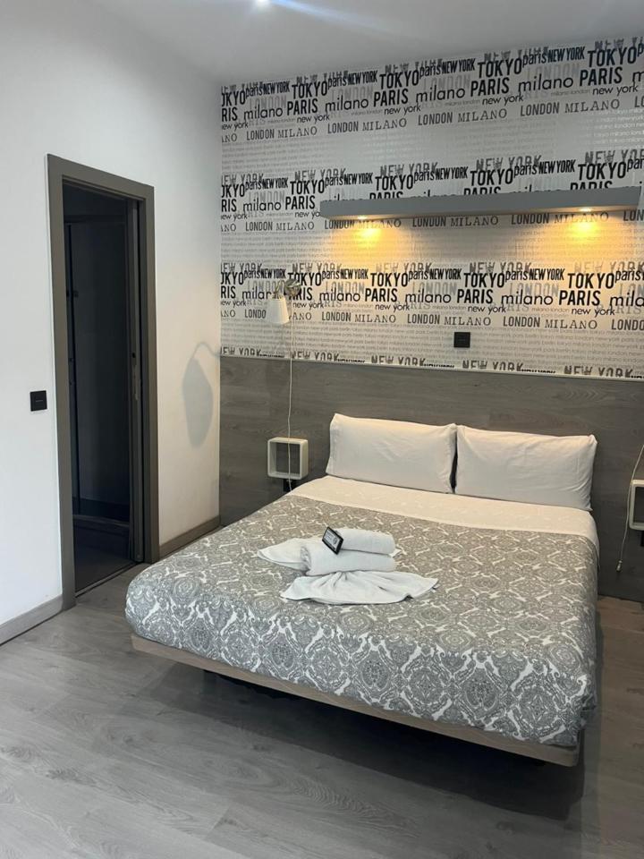 Fuencarral Rooms Madrid Extérieur photo